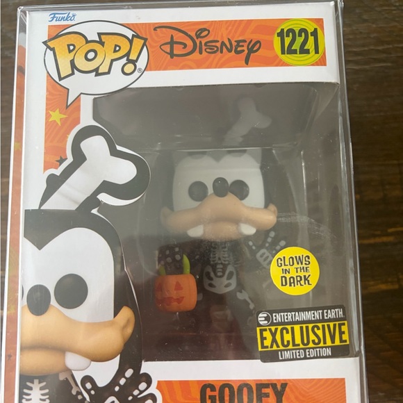 Funko Other - Funko Pop! Disney Goofy Glow-in-the-Dark Skeleton with Orange Pumpkin